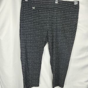 Premise Woman Black & White Rectangle Geometric Print Cropped Pants Plus Size 3X